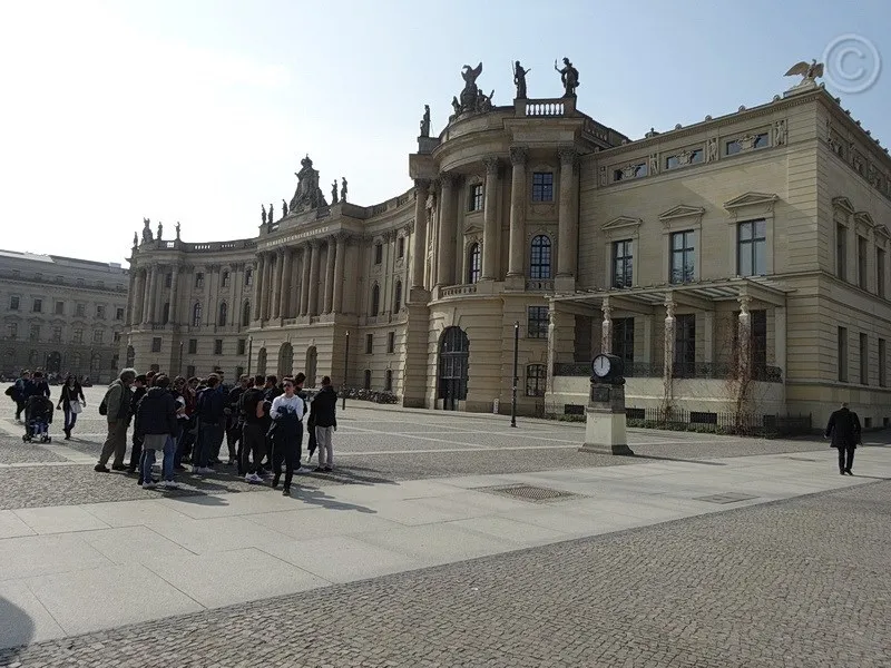 City Tour Berlin Stadtführung Bebelplatz